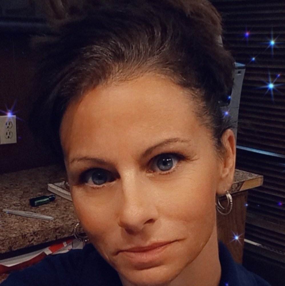 Meet your Posher, Jenn